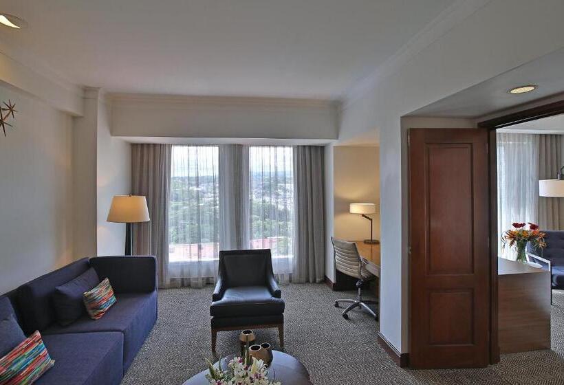 Suite with lake view, Real Intercontinental Metrocentro Managua, An Ihg