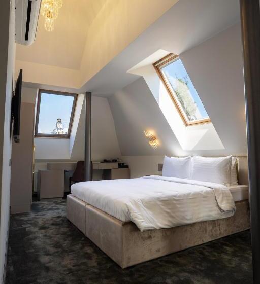 スタンダードルーム, St Palace