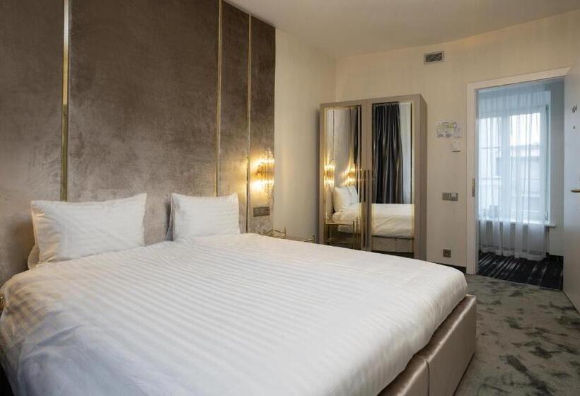 スタンダードルーム, St Palace