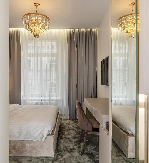 スタンダードルーム, St Palace