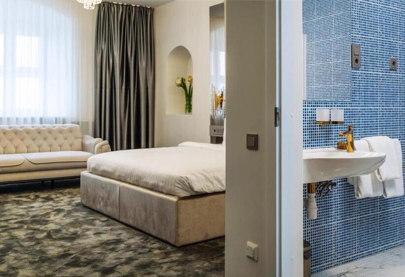 デラックスルーム, St Palace