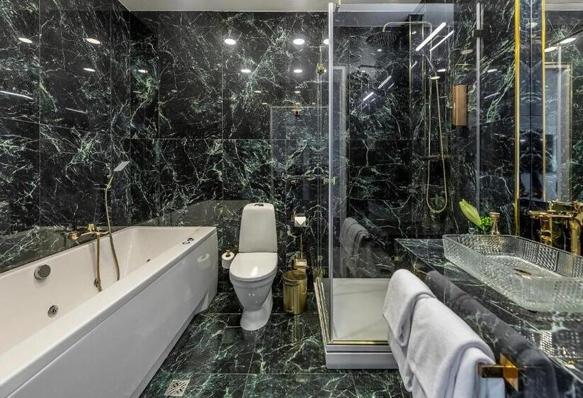 スイート, St Palace