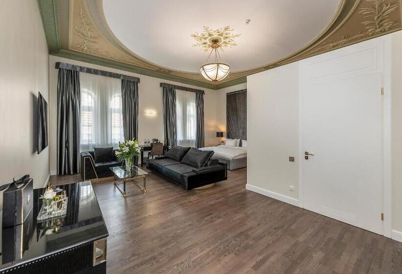 スイート, St Palace