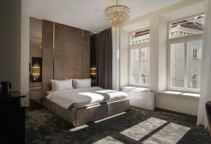 デラックスルーム, St Palace