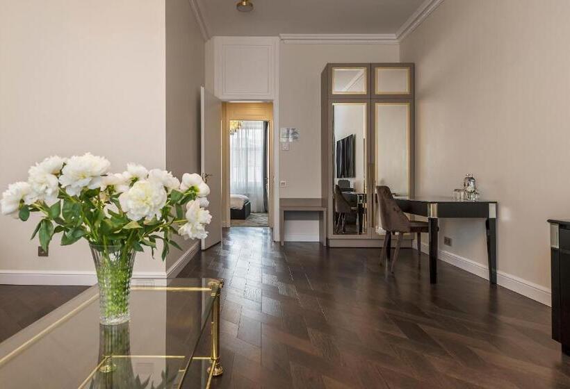 ロイヤルスイート, St Palace