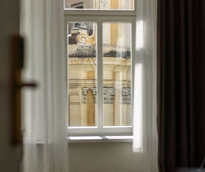 デラックスルーム, St Palace