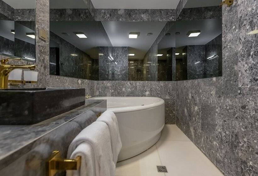 ロイヤルスイート, St Palace