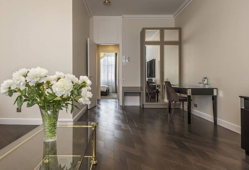 ロイヤルスイート, St Palace