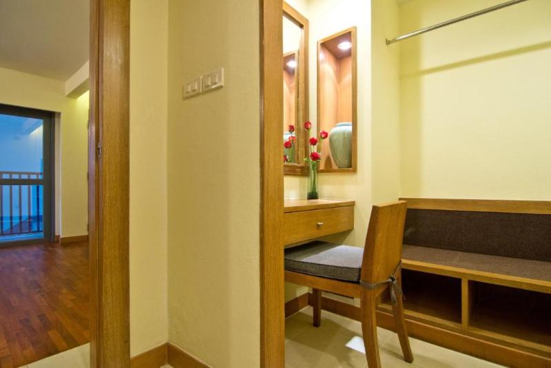 스탠다드 스튜디오, Sunshine Garden Resort