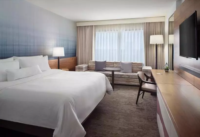 اتاق استاندارد با تخت بزرگ, The Westin Charlotte