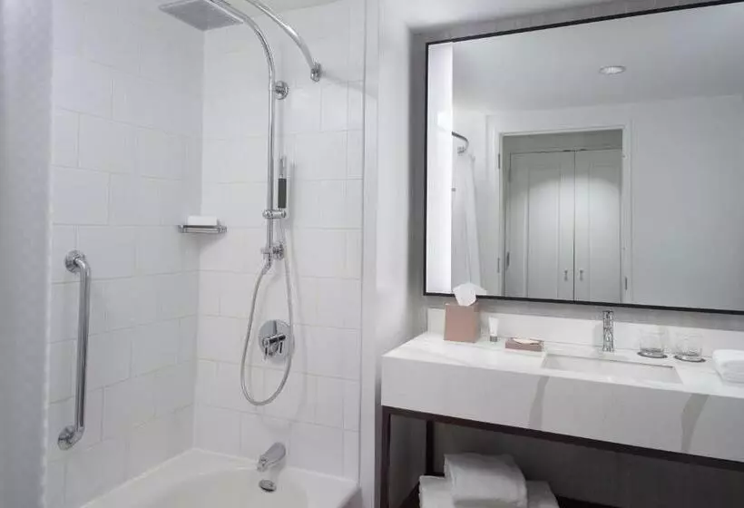 اتاق استاندارد با 2 تخت دوبل, The Westin Charlotte