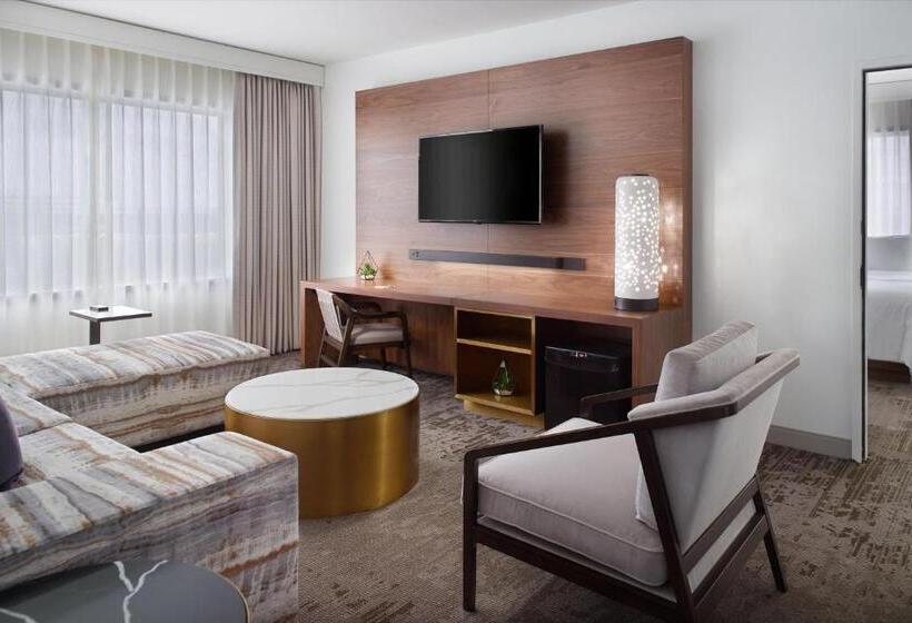 סוויטת אקזקיוטיב, עם מיטת קינג, The Westin Charlotte