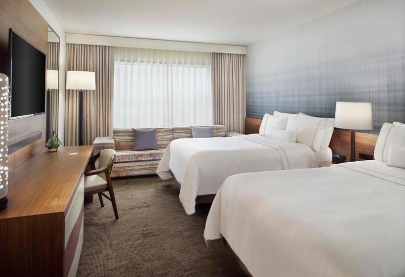 Номер Deluxe, The Westin Charlotte