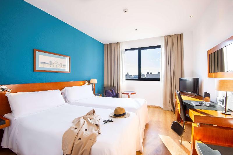 غرفة قياسية, Valencia Oceanic Affiliated By Meliá