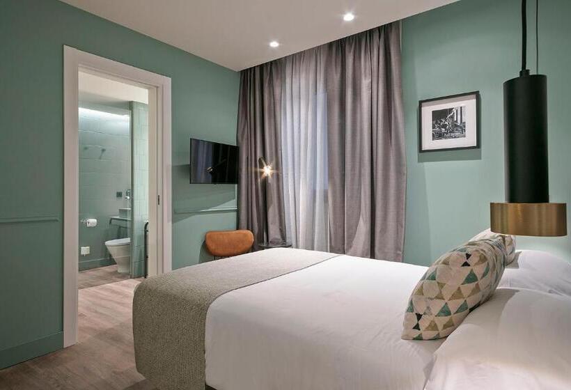 Habitación Superior, Via Augusta