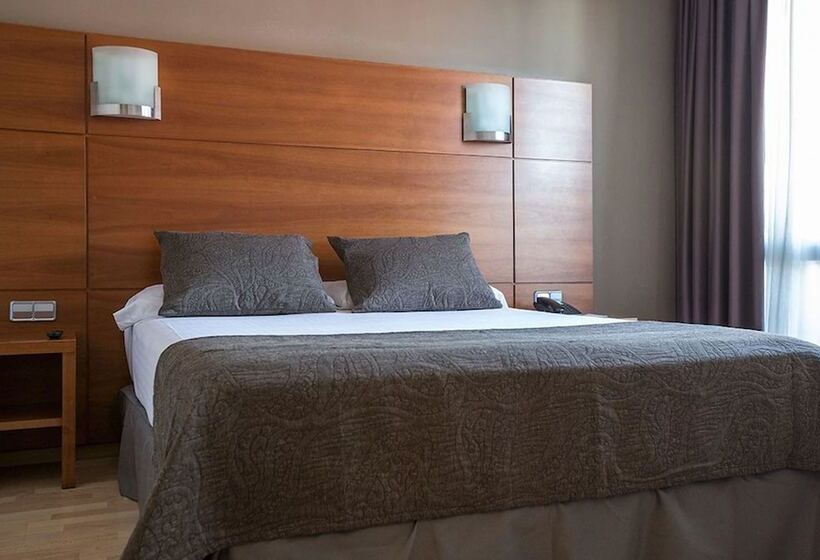 Habitación Estándar con Balcón, Via Augusta