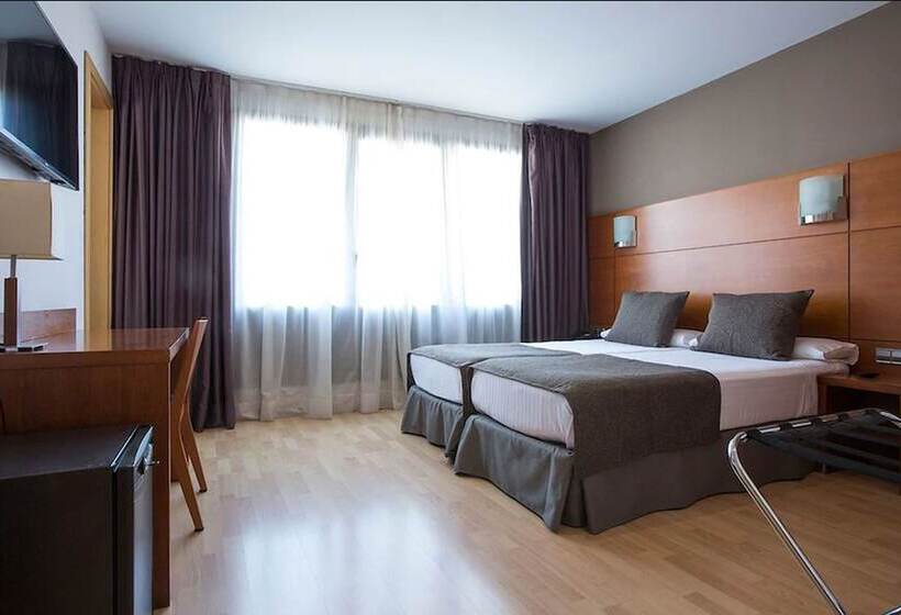 Habitación Estándar con Balcón, Via Augusta