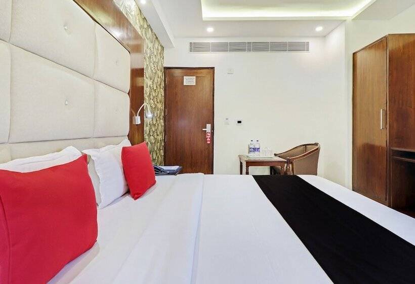 Номер Deluxe, Capital O 2242 Hotel Yuvraj Deluxe
