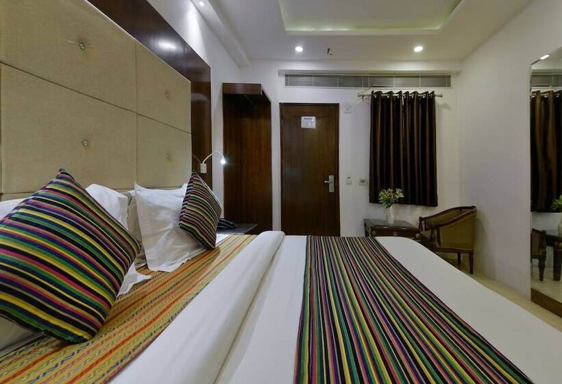 Номер Deluxe, Capital O 2242 Hotel Yuvraj Deluxe