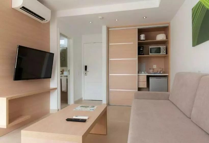 سوییت جونیور با چشمانداز دریا, Marina Elite