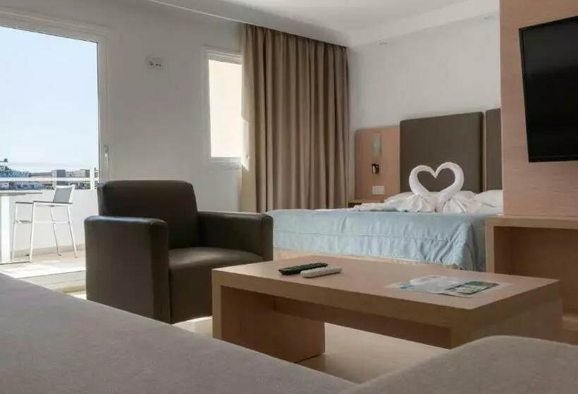 سوییت جونیور با چشمانداز دریا, Marina Elite