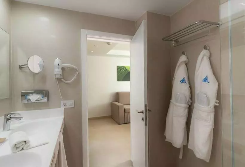 سوییت جونیور با چشمانداز دریا, Marina Elite