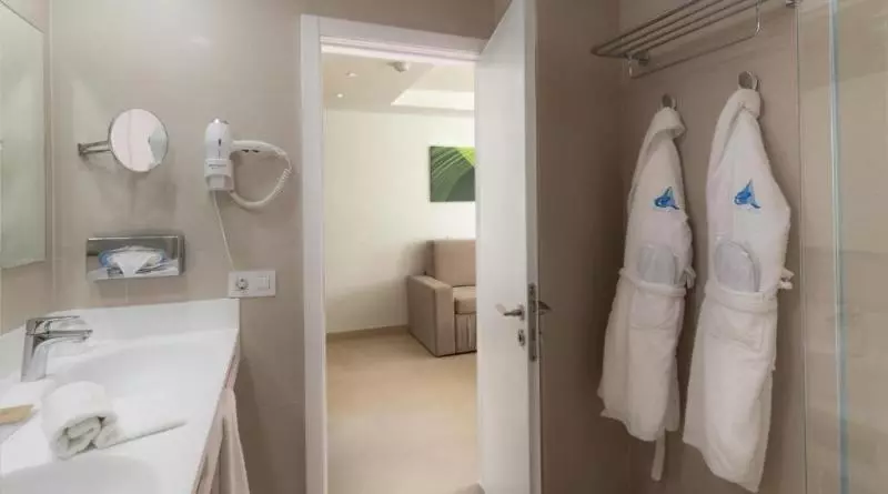 سوییت جونیور, Marina Elite
