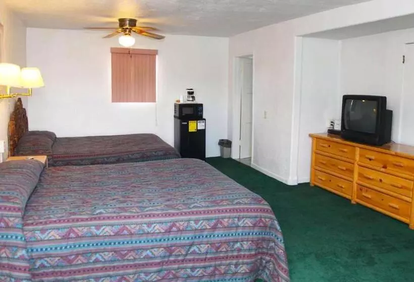 ２ダブルベッドのスタンダードルーム, Marianna Inn Panguitch