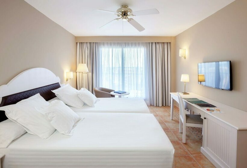 プールの見えるスーペリアルーム, Occidental Isla Cristina