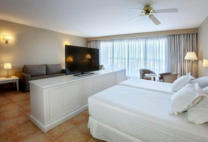 اتاق لوکس با چشم‌انداز دریا, Smy Isla Cristina