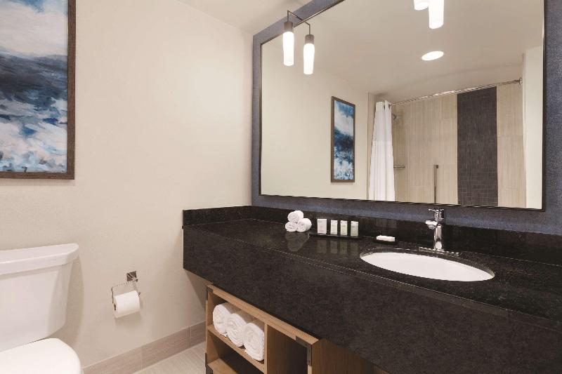 اتاق لوکس, Smy Isla Cristina