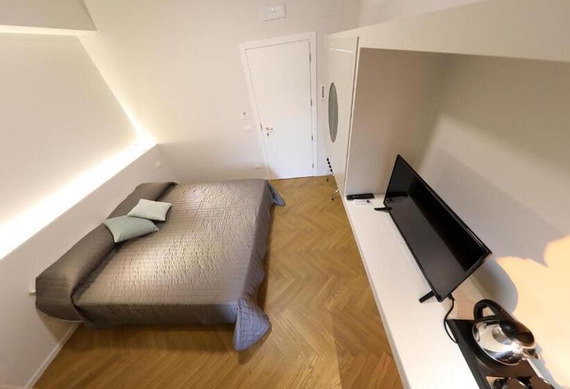 غرفة قياسية مزوَّدة بشُرفة, B&b Oblo