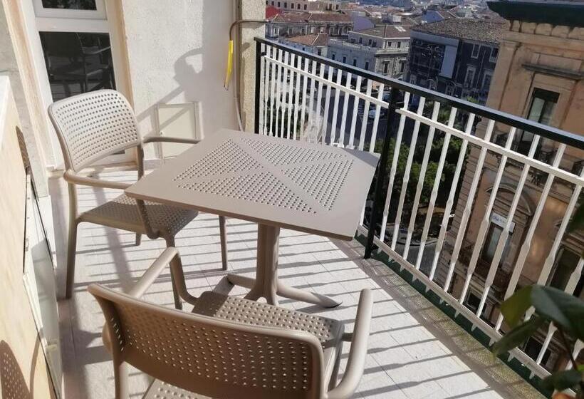 غرفة قياسية مزوَّدة بشُرفة, B&b Oblo