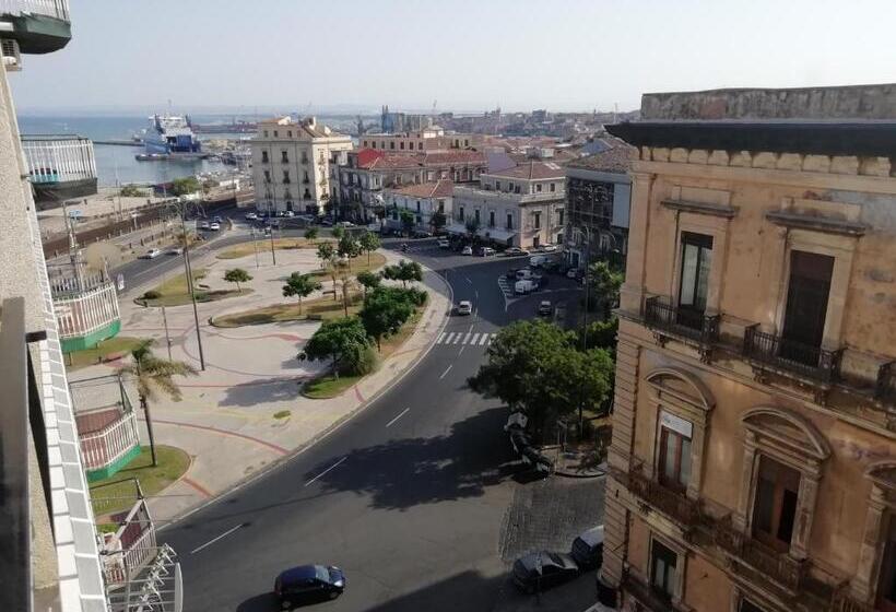 غرفة قياسية مزوَّدة بشُرفة, B&b Oblo