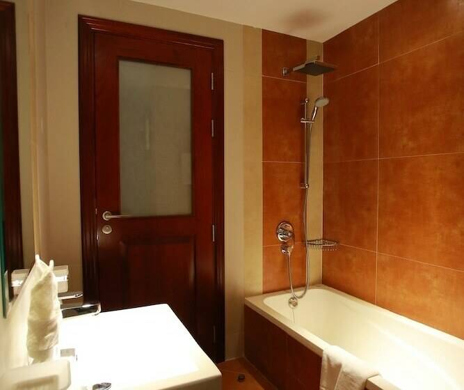 آپارتمان لوکس 2 خوابه, Al Liwan Suites Rawdat Al Khail