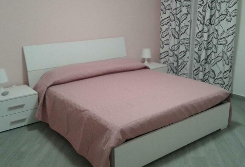 اتاق لوکس با بالکن, Palazzo Dei Vespri