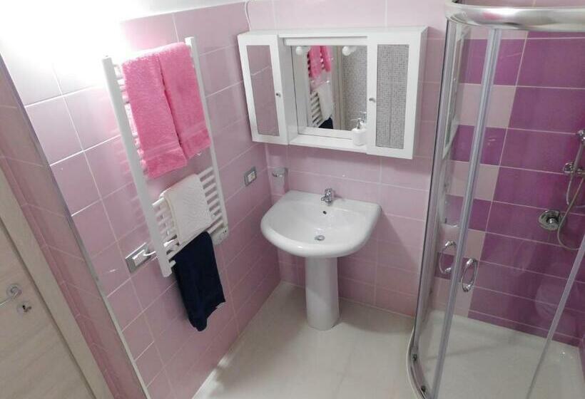 اتاق لوکس با بالکن, Palazzo Dei Vespri