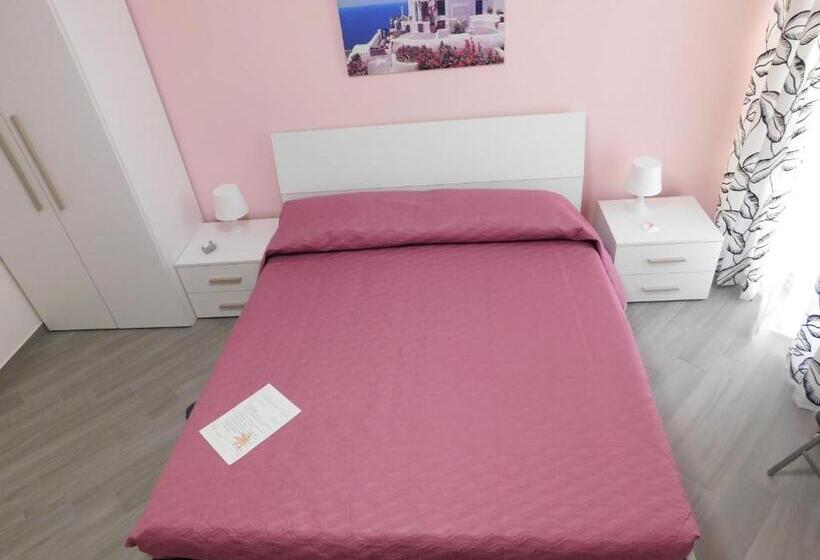 اتاق لوکس با بالکن, Palazzo Dei Vespri