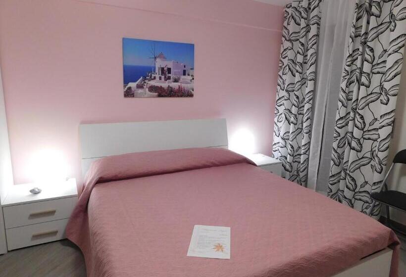 اتاق لوکس با بالکن, Palazzo Dei Vespri