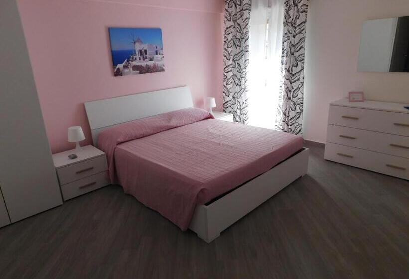 اتاق لوکس با بالکن, Palazzo Dei Vespri