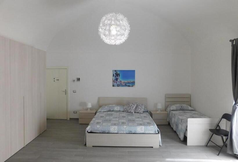 اتاق لوکس خانوادگی, Palazzo Dei Vespri