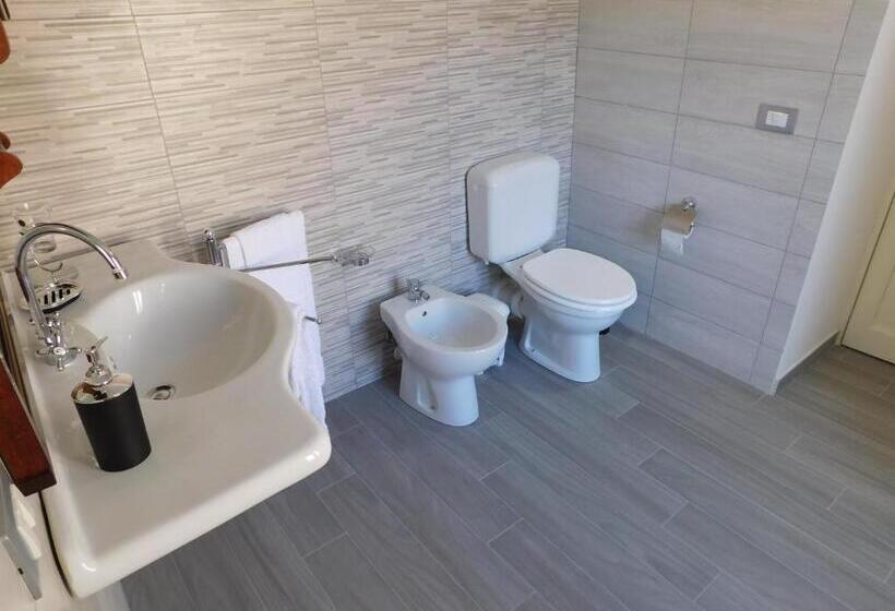 اتاق راحتی سه تخته, Palazzo Dei Vespri