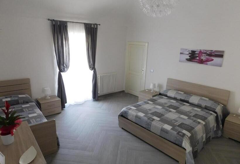 اتاق راحتی سه تخته, Palazzo Dei Vespri