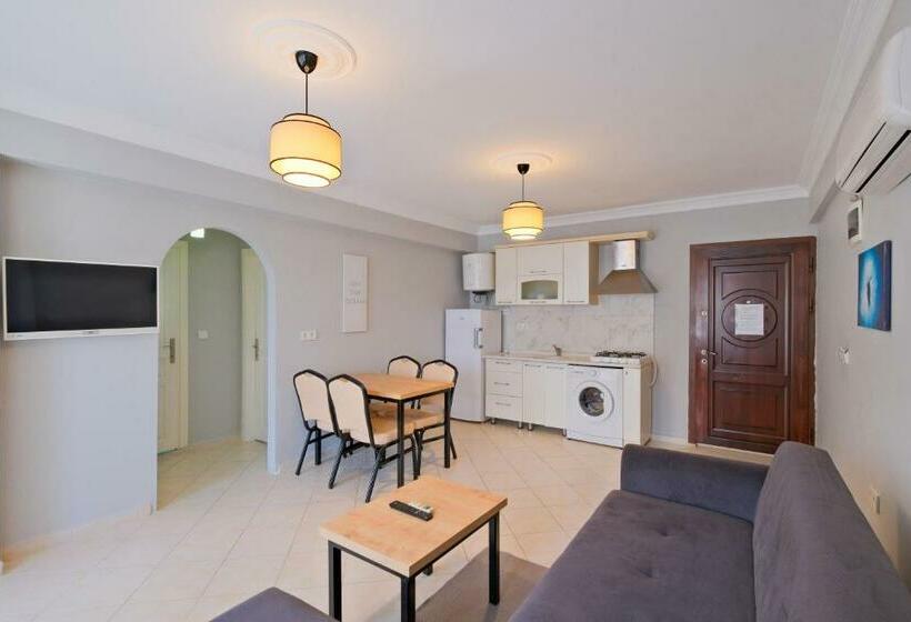 Apartamento 2 Quartos com Varanda, Gold Lion