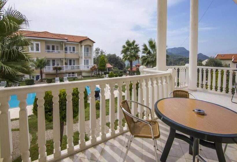 Appartamento 2 Camere da Letto con Balcone, Gold Lion