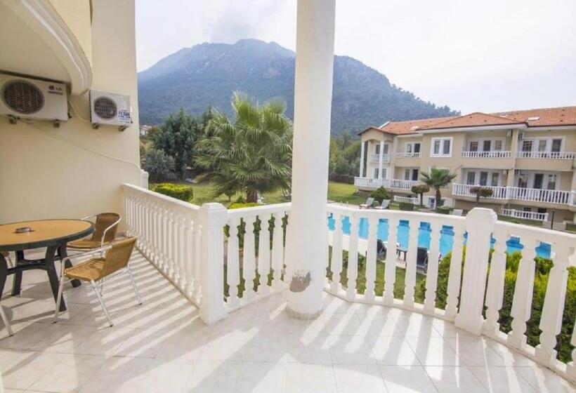 Appartamento 2 Camere da Letto con Balcone, Gold Lion