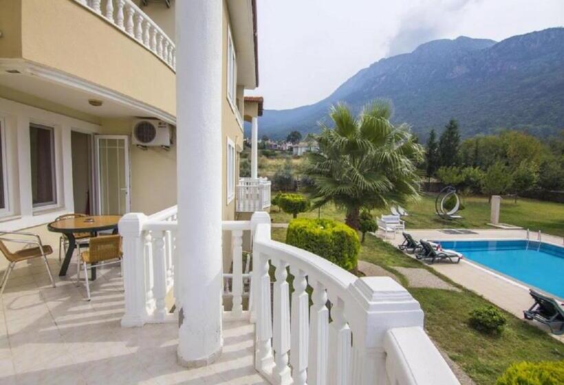 Appartamento 2 Camere da Letto con Balcone, Gold Lion