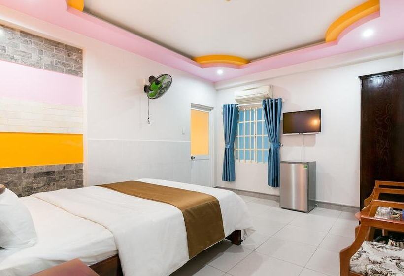 اتاق سوپریور, Happy Home