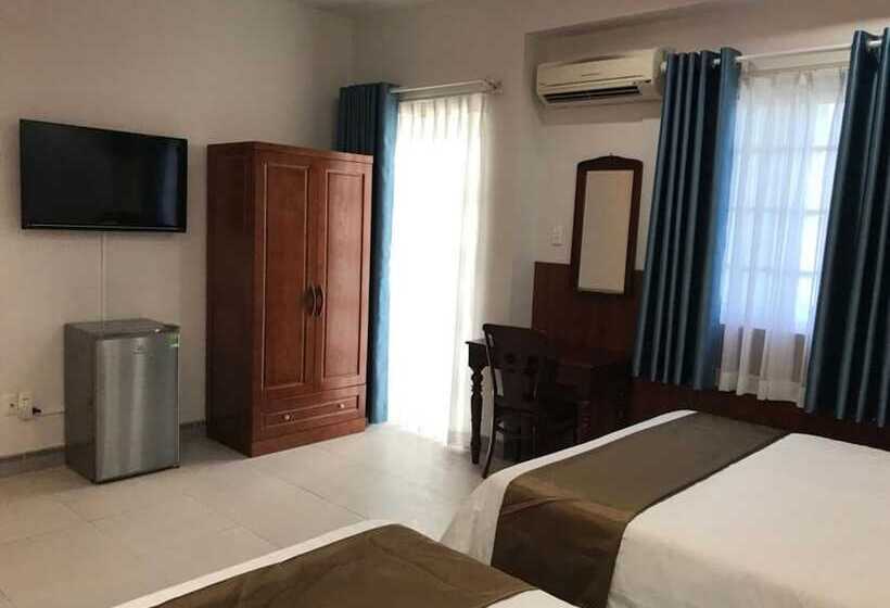 اتاق لوکس خانوادگی, Happy Home