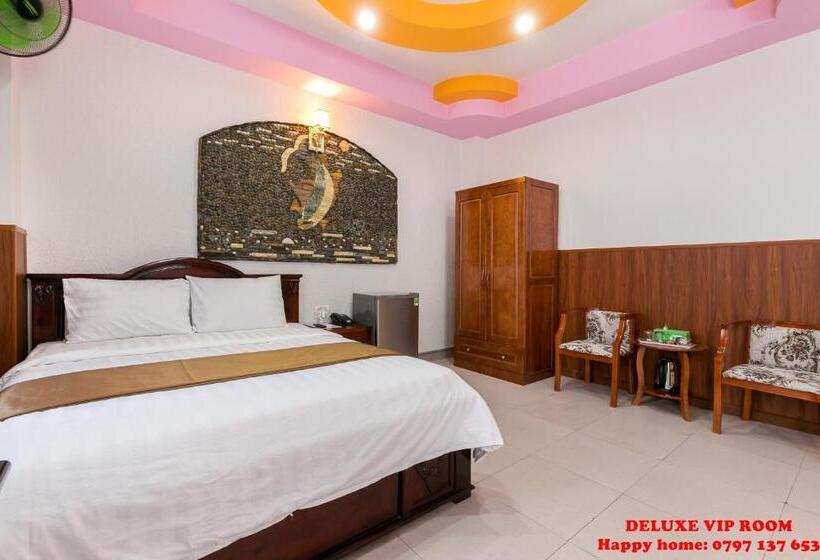 اتاق لوکس, Happy Home